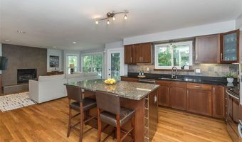 1515 Rosewood Terrace Dr, Ballwin, MO 63021
