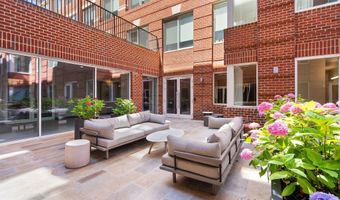 625 SLATERS Ln 401, Alexandria, VA 22314