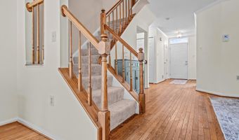 21196 WINDING BROOK Sq, Ashburn, VA 20147