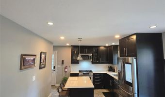 202 Pleasant Ave, Bergenfield, NJ 07621