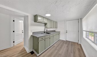511 Brown St, Akron, OH 44311