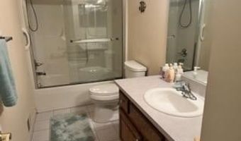 14823 Paris Ct, Allen Park, MI 48101