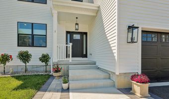 1 Melinda Ct, Bayville, NJ 08721