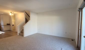 10 WOODFIELD Dr, Claymont, DE 19703