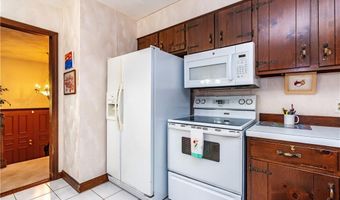154 Spring Valley Dr, East Greenwich, RI 02818