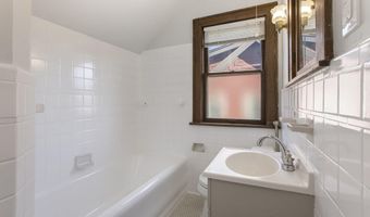 1408 W Washington St, Ann Arbor, MI 48103