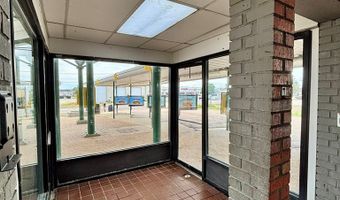 210 W Calhoun St, Bruce, MS 38915