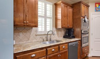 512 Park Ave, Abbeville, LA 70510