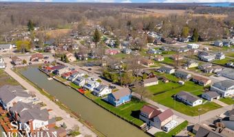 113 Roselawn St, Algonac, MI 48001