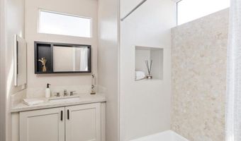 2517 State St, Carlsbad, CA 92008