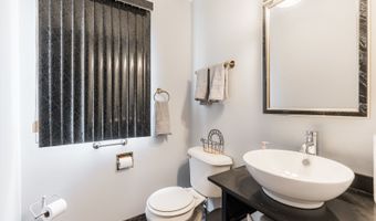 1205 N Scarlet Dr, Addison, IL 60101