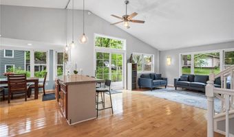 909 Fremont St, Anoka, MN 55303