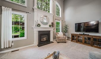 985 W Martin Ave, Amherst, OH 44001
