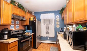 62 SPRING St, Lincoln, RI 02838