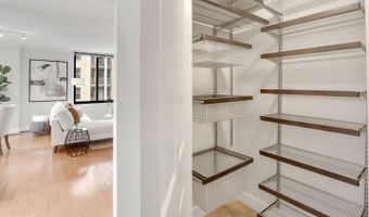 1021 N GARFIELD St N 606, Arlington, VA 22201