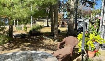 521 Forest Park, Middletown, RI 02842