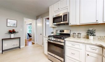 983 Hills Dr, Decatur, GA 30033