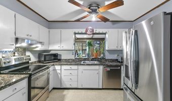66 Loftus Cir, Bridgeport, CT 06606