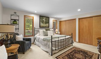 129 Woodbury, Blakeslee, PA 18610