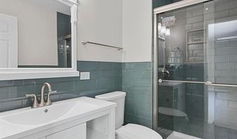 412 Sorrento Dr, Ballwin, MO 63021
