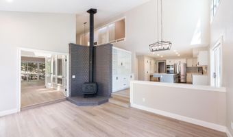 1275 Summit Lake Dr, Angwin, CA 94508