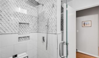 2821 Laurel Ridge Dr, Decatur, GA 30033