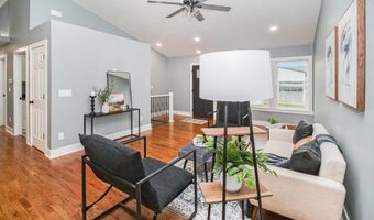 5910 SW 9th St, Lincoln, NE 68523