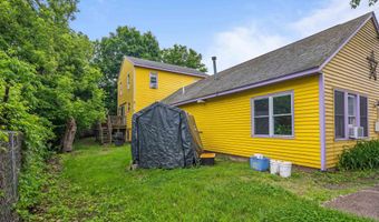 226 Manhattan Dr, Burlington, VT 05401