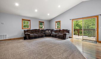 6182 High, Algonac, MI 48001