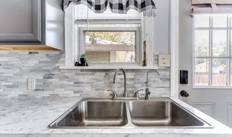 350 E Clark Ave, Augusta, KS 67010