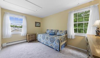 150 Idlebrook Ln, Aberdeen, NJ 07747