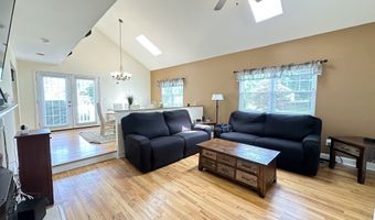 42 Taagan Point Rd, Danbury, CT 06811