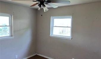 425 NW Oak Park Rd, Bartlesville, OK 74003