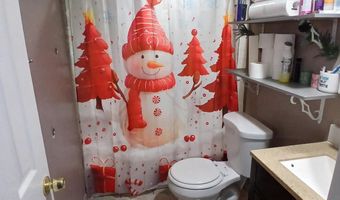 511 N ARMISTEAD St 303, Alexandria, VA 22312