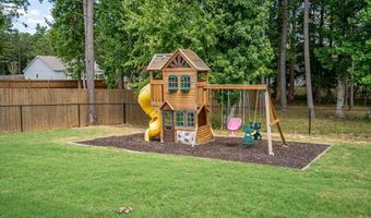 297 Woodbury, Hull, GA 30646