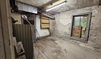 444 E 8th St, Baxter Springs, KS 66713