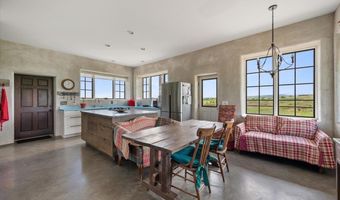 11077 Ridge Rd, Belle Fourche, SD 57717