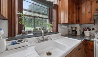 2307 Howertown Rd, Allen, PA 18067