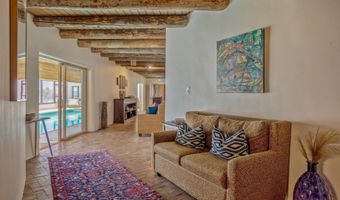 35 Arroyo Vis, Arroyo Hondo, NM 87571