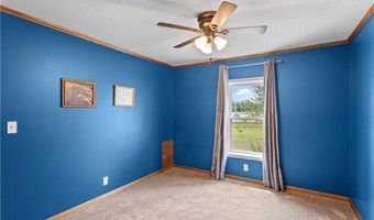 15038 Fairmount Rd, Basehor, KS 66007