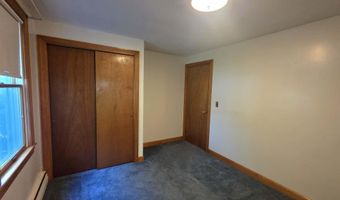 30 Smith St, Augusta, ME 04330