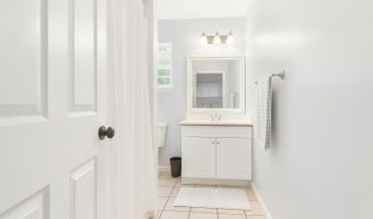 5604 Hale Cir, Bascom, FL 32423