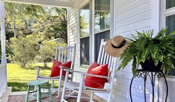 199 Foreside Rd, Falmouth, ME 04105