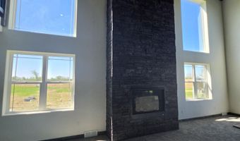 38515 129th St, Aberdeen, SD 57401