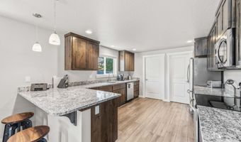 860 1ST St SE, Bandon, OR 97411