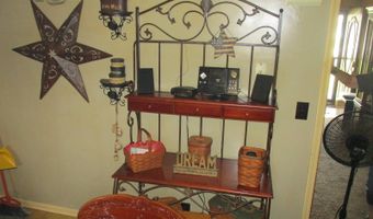 230 S Division St, Auburn, IN 46706