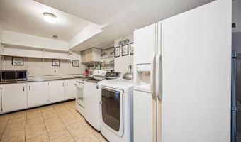 7600 CHARLESTON Dr, Bethesda, MD 20817