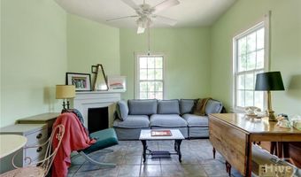 536 E Gordon Ln, Savannah, GA 31401