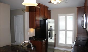 3214 E Leverett Ct, Alton, IL 62002