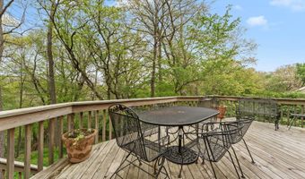635 Oakview Dr, Algonquin, IL 60102